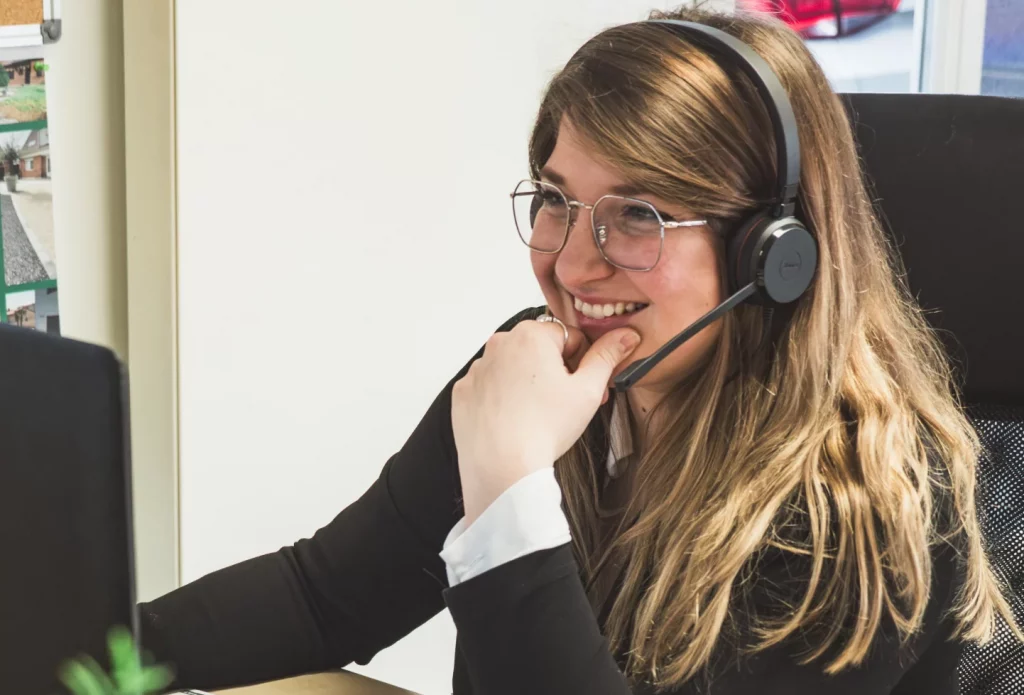 Romane au Call Center